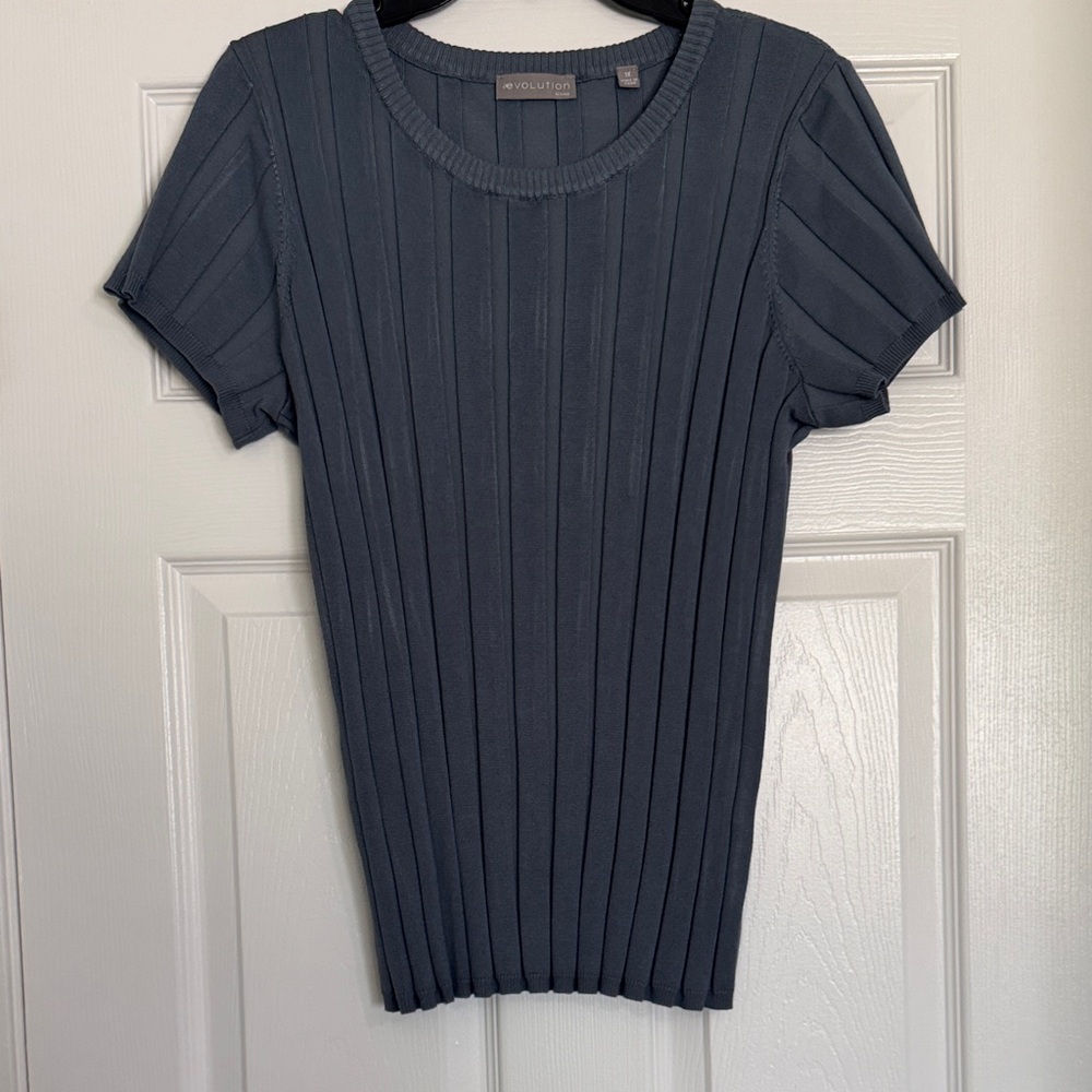 Evolution by Cyrus NWOT Short Sleeve Ribbed Knit Top